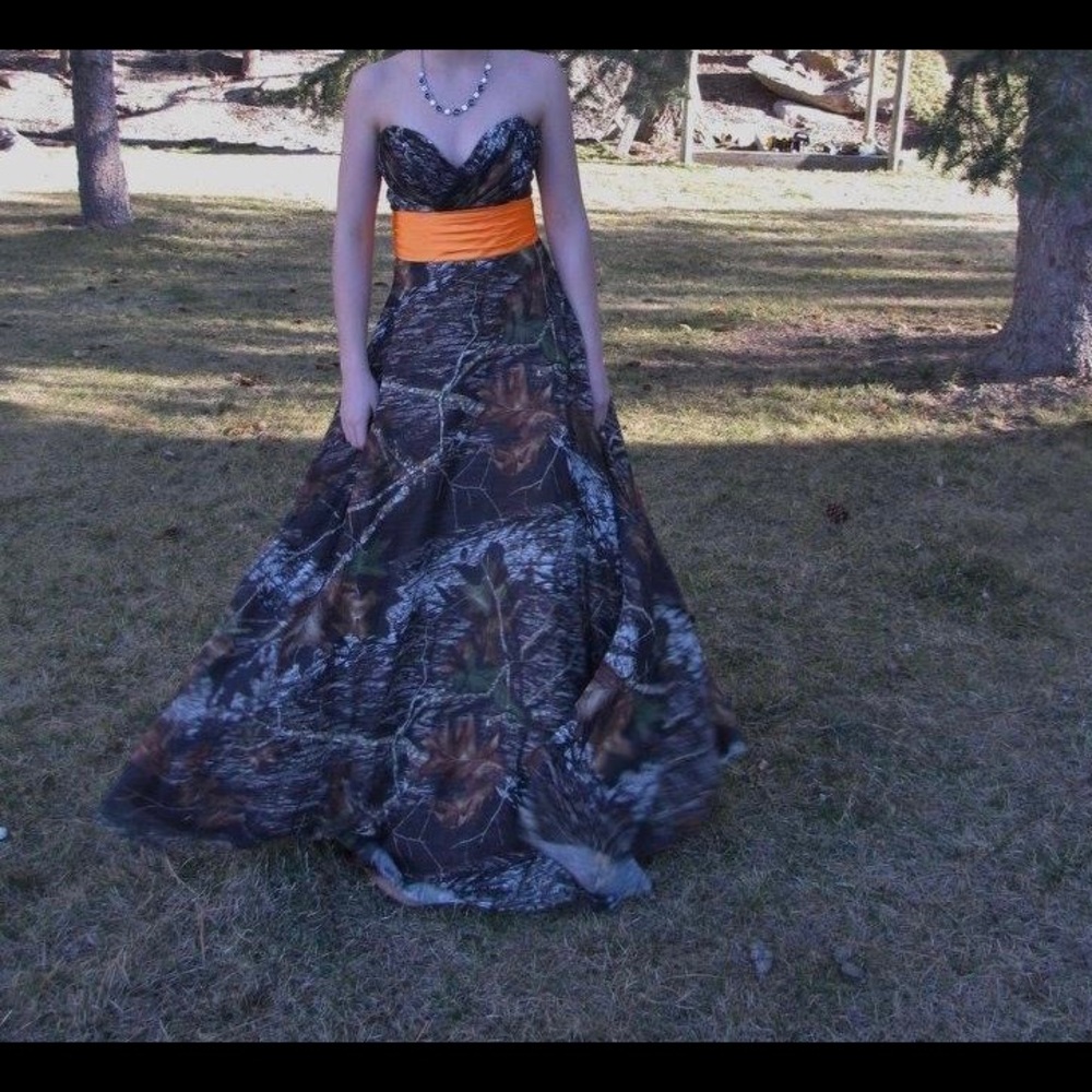 Prom dress